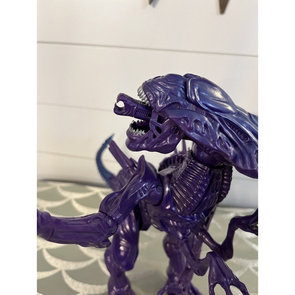 Alien Queen 12" Action Figure Toy 2020 Exclusive Lanard Xenomorph Purple Beast